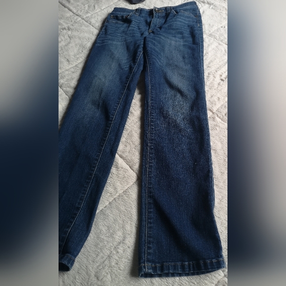 Skinny jeans. Urban pipeline. - Picture 2 of 8